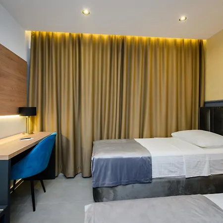 Aurelia * Metković